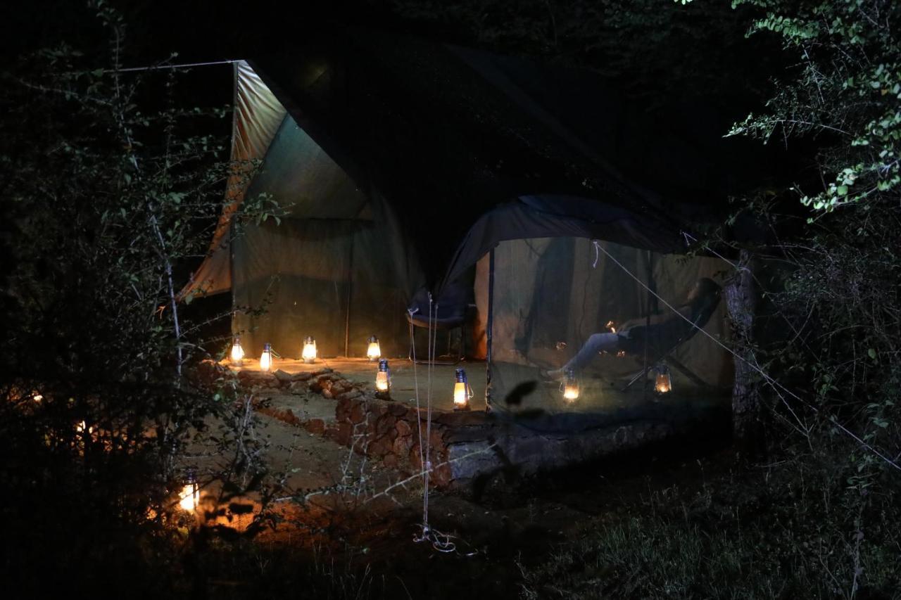 Отель Basecamp - Яла Экстерьер фото